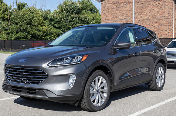 Image of a 2019 silver Ford Escape SUV